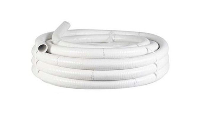 Desagüe de pvc con tubo flexible.